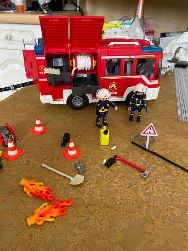 Atelier playmobill pompier et kapla